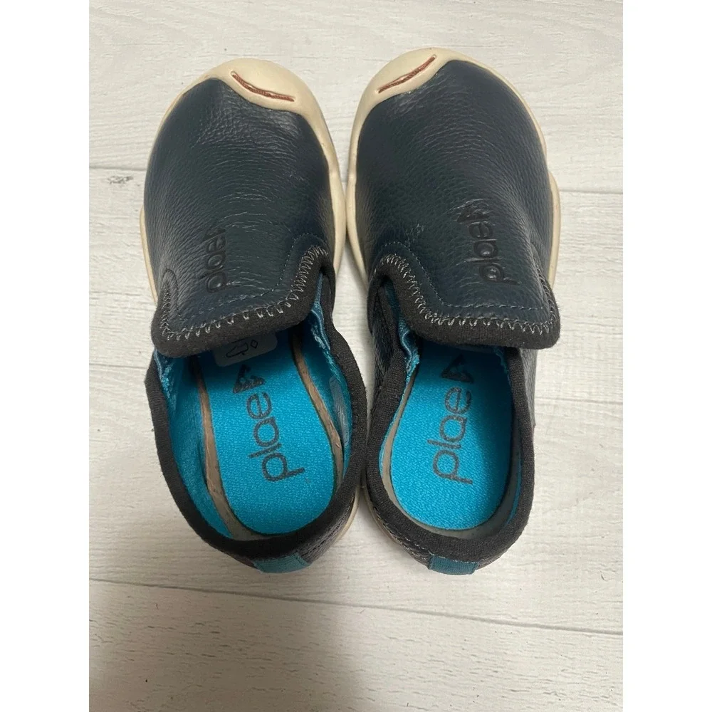 PLAE Migi navy blue‎ slip on shoe sneakers little kids size 9